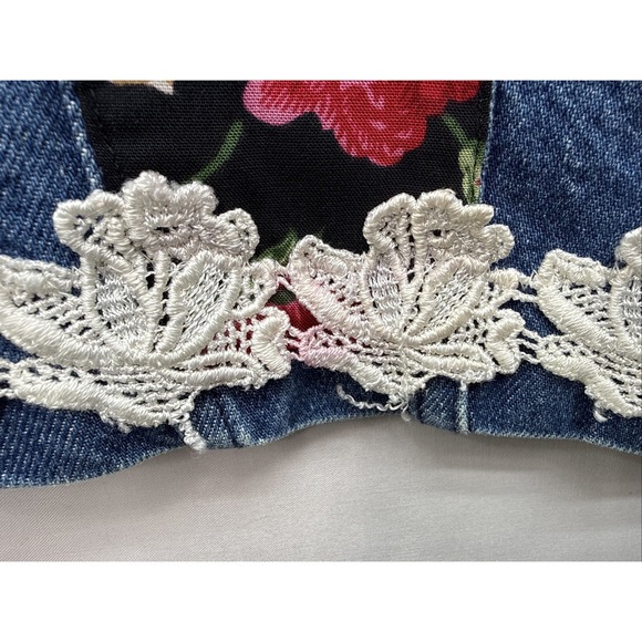 VTG Blue Jean Denim Vest Patchwork Denim Floral‎ Lace Handcrafted Boho Cottage - Picture 2 of 8